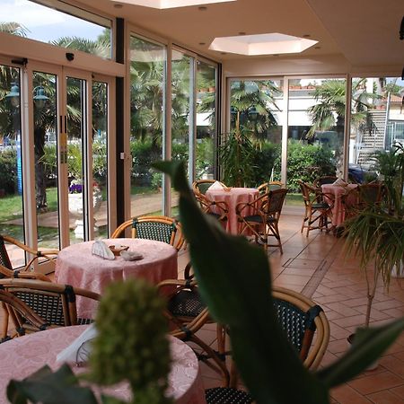 Hotel Residence Veliero Riccione Zewnętrze zdjęcie