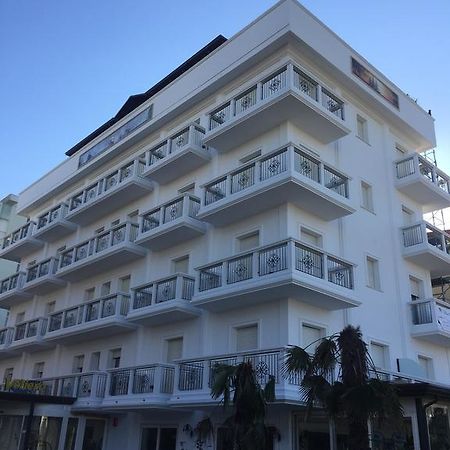 Hotel Residence Veliero Riccione Zewnętrze zdjęcie
