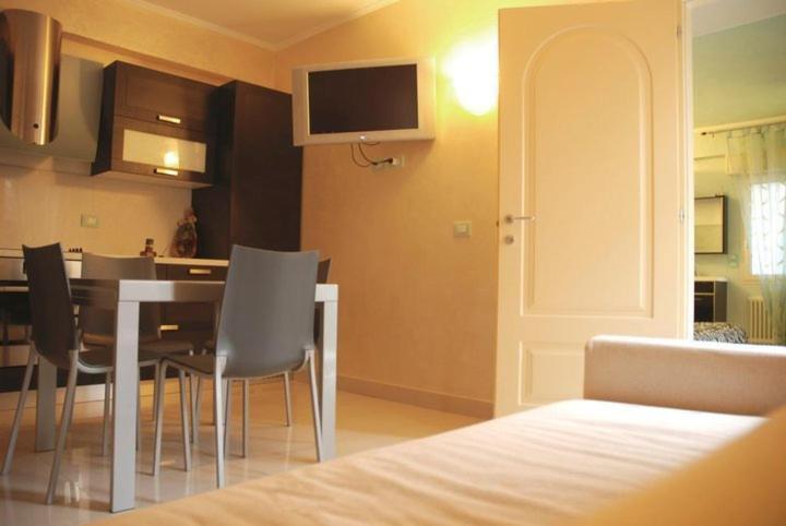 Hotel Residence Veliero Riccione Zewnętrze zdjęcie