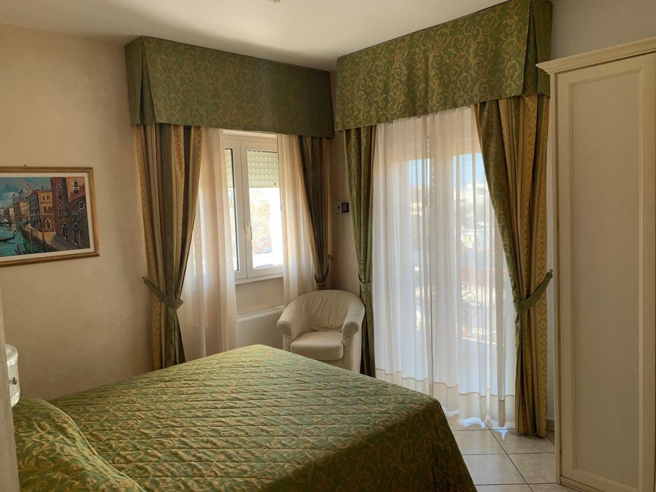 Hotel Residence Veliero Riccione Zewnętrze zdjęcie